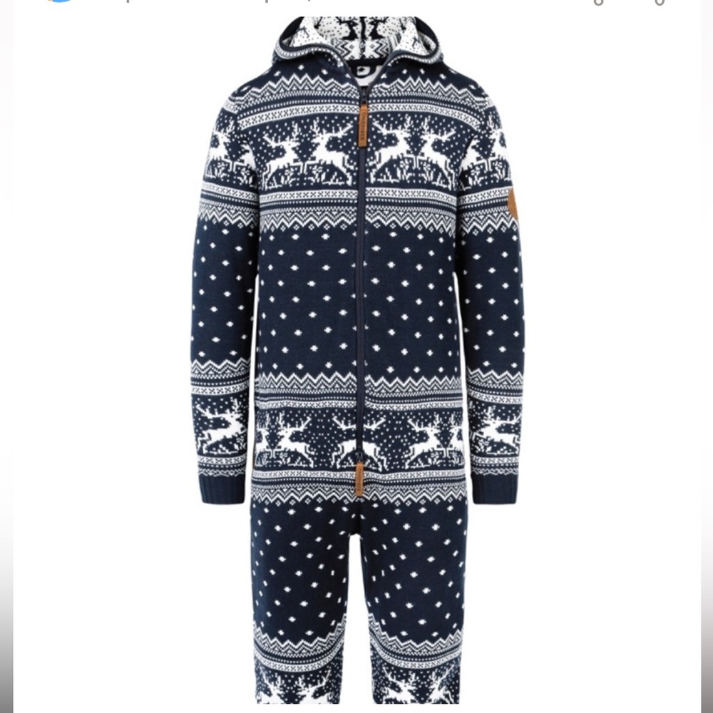 Onepiece Holidays Are Coming onesie *BRAND NEW*